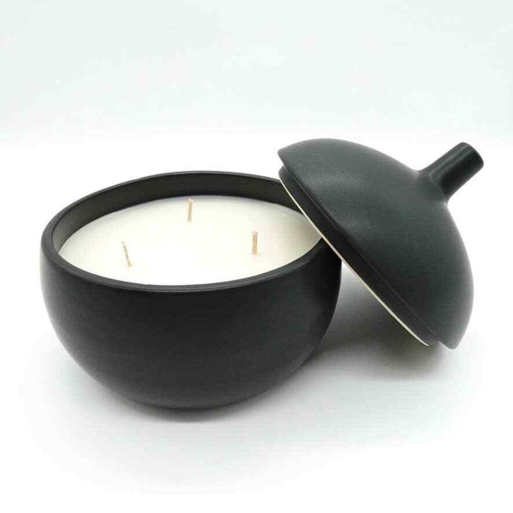 ZODAX Bodega Ceramic Candle Large Black Lemon Blackberry Musk 16.7oz 50hr NIB - Picture 4 of 11